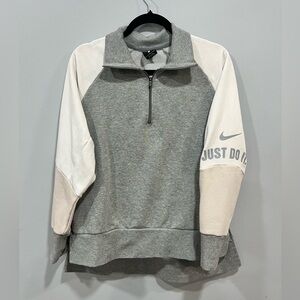 NIKE L Just Do It Half-Zip Sweatshirt color block